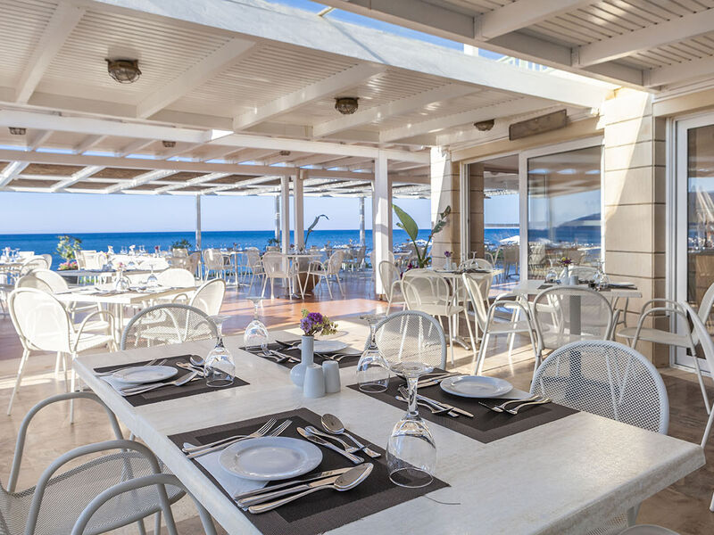 Giannoulis Grand Bay Beach Resort