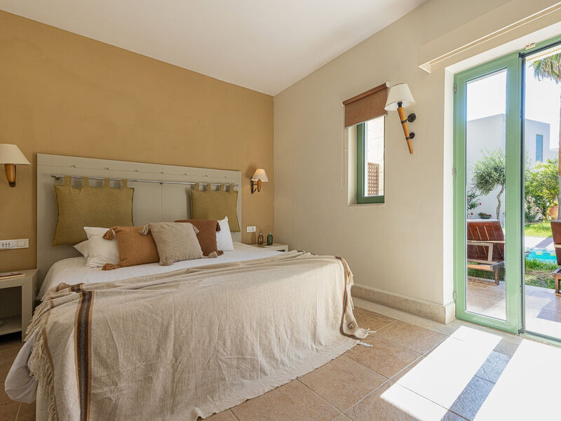 Giannoulis Grand Bay Beach Resort