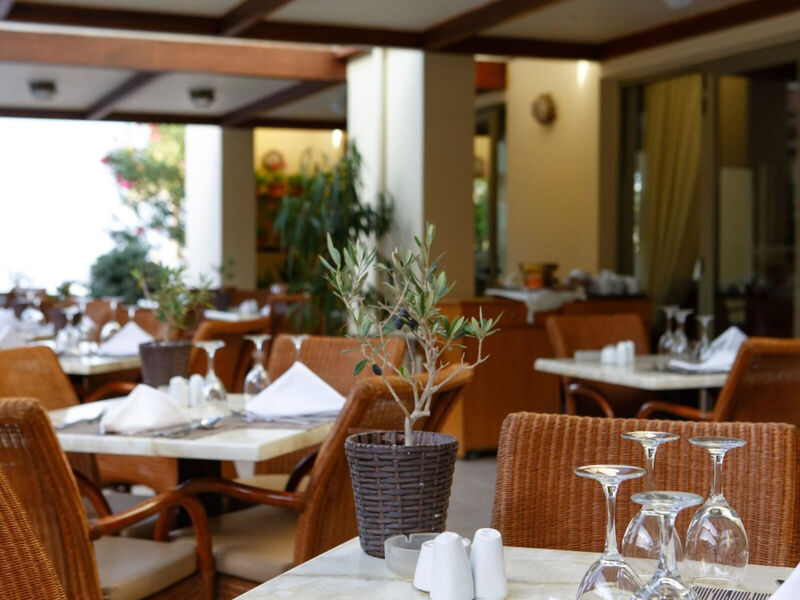 Giannoulis Santa Marina Plaza