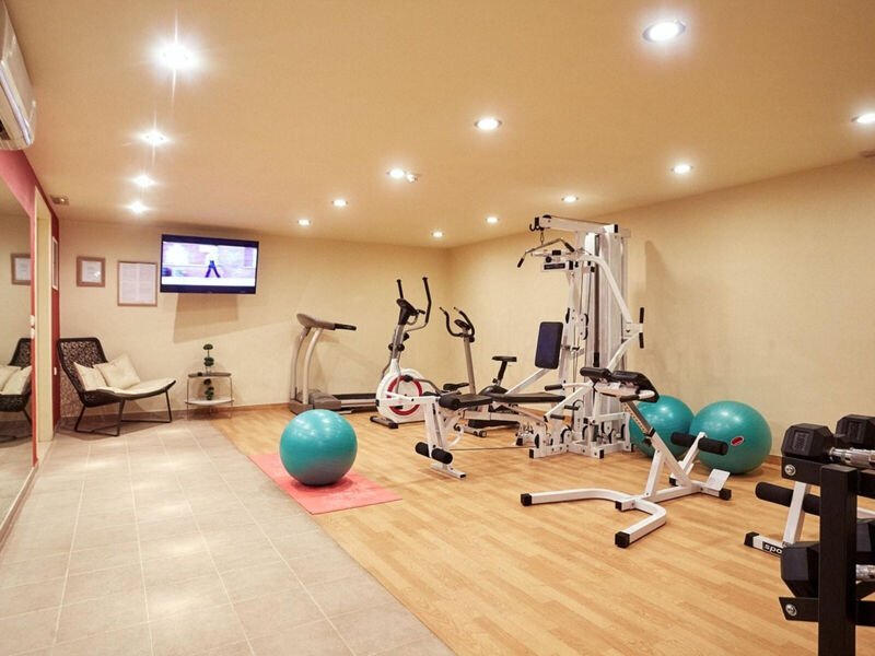 Giannoulis Santa Marina Plaza