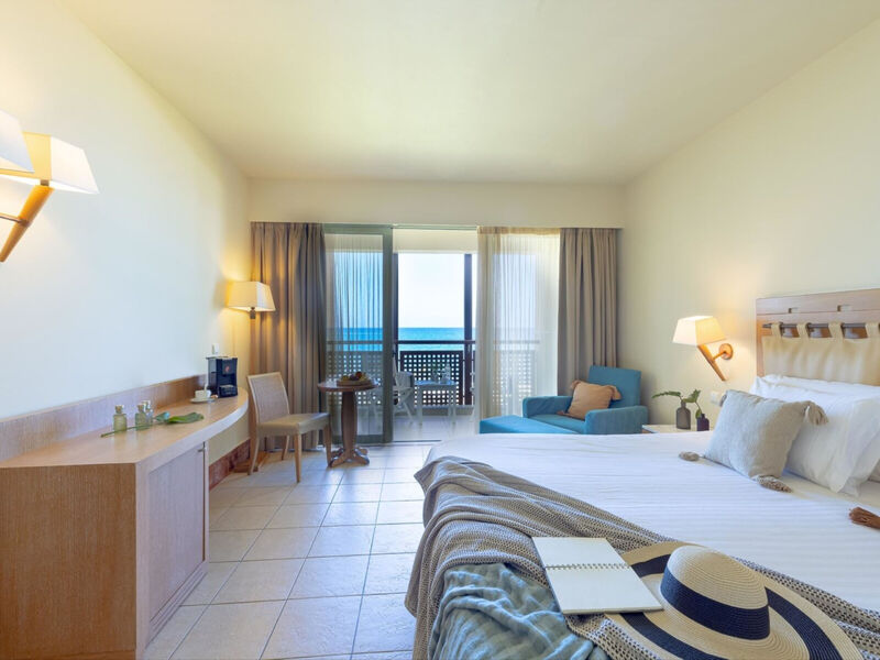 Giannoulis Santa Marina Plaza