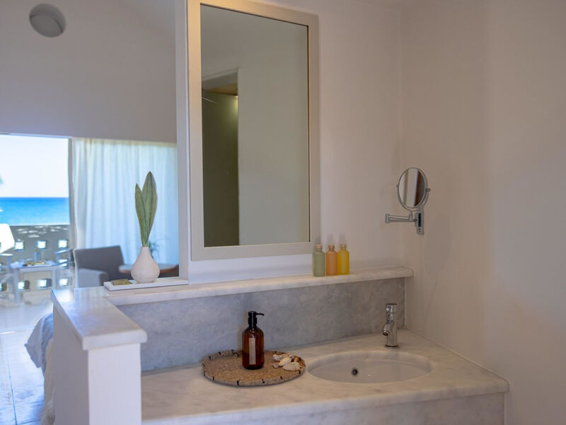 Giannoulis Santa Marina Plaza