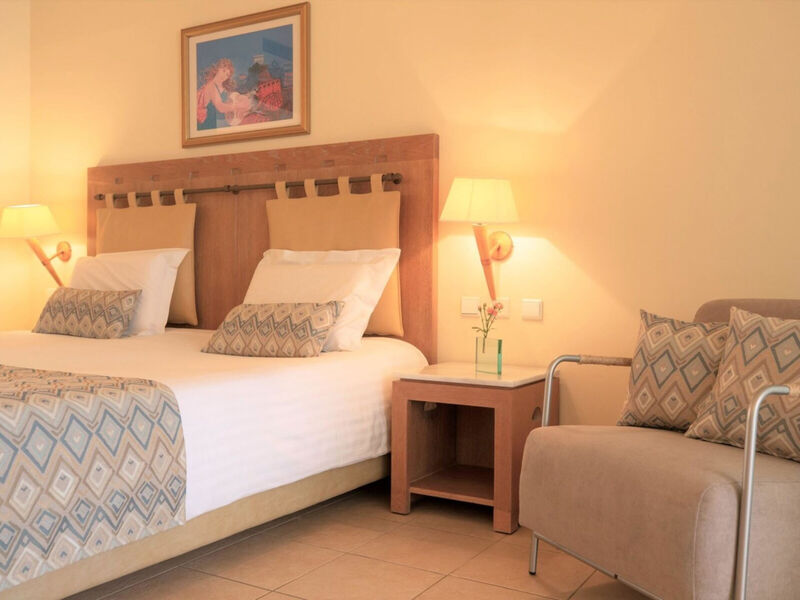 Giannoulis Santa Marina Plaza