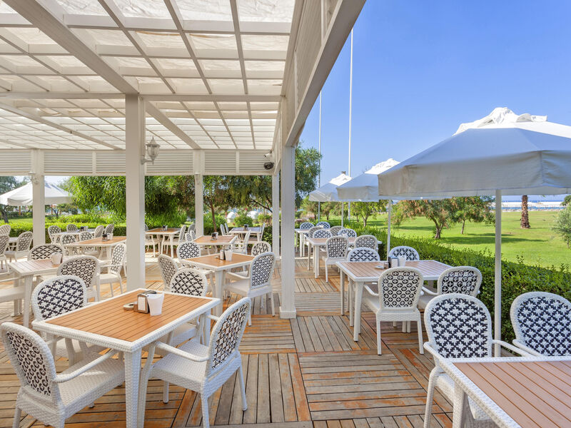 Glamour Resort & Spa