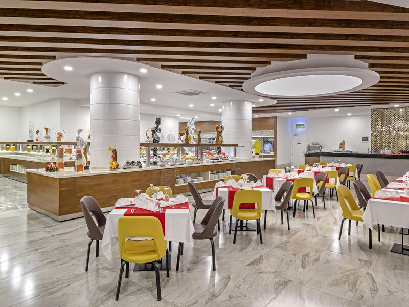 Glamour Resort & Spa