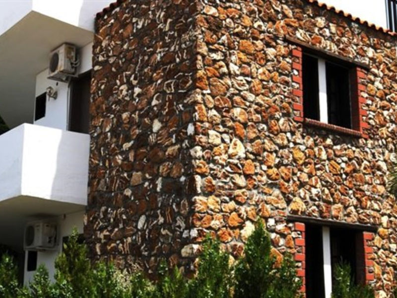Glavas Inn