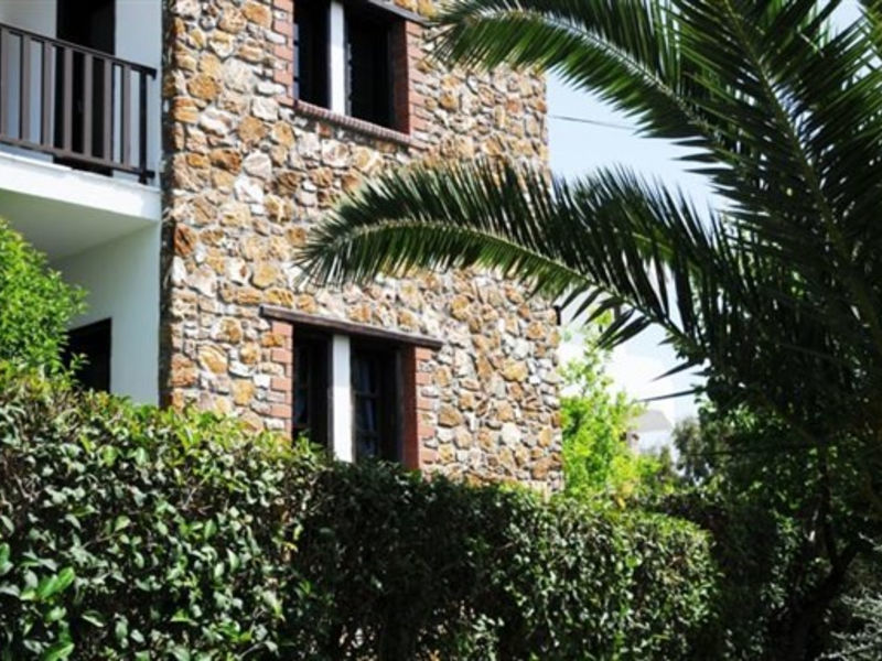 Glavas Inn