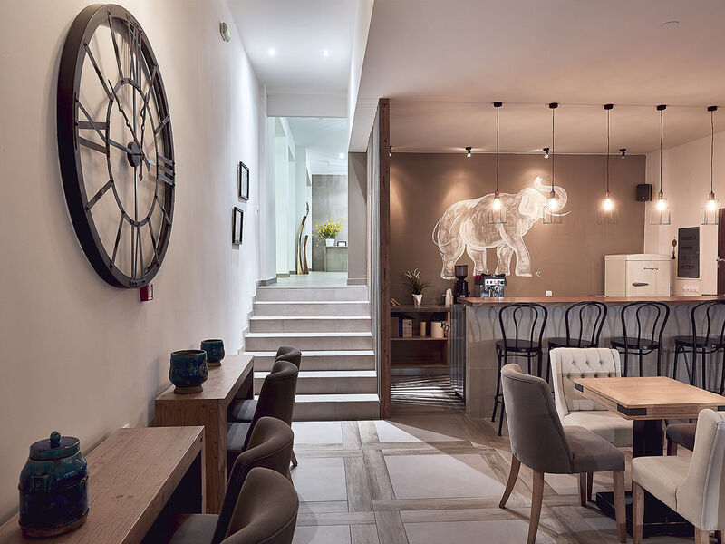 Glavas Inn