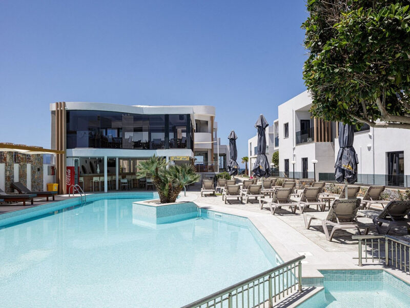 Golden Bay Hotel & Bungalows