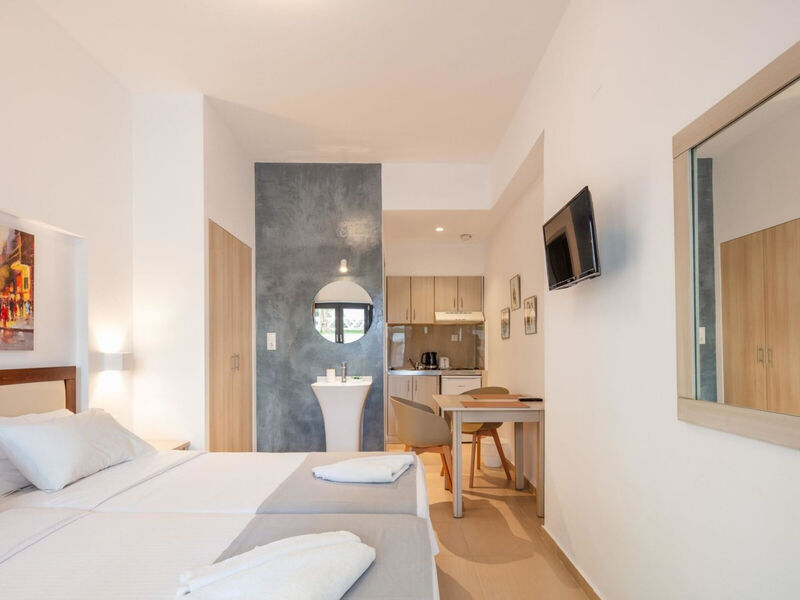 Golden Bay Hotel & Bungalows