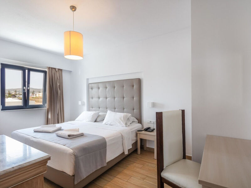 Golden Bay Hotel & Bungalows