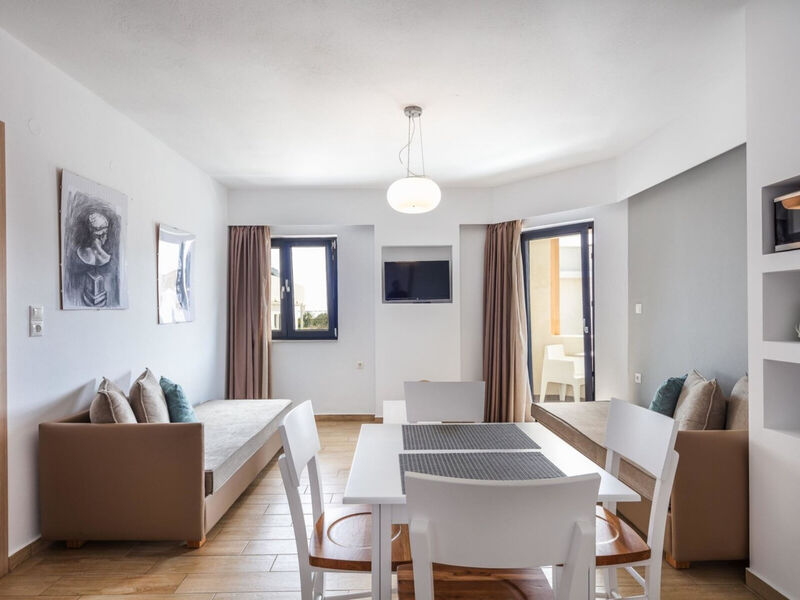 Golden Bay Hotel & Bungalows