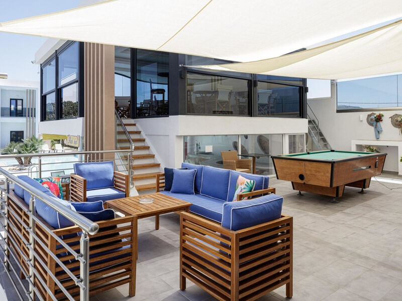 Golden Bay Hotel & Bungalows