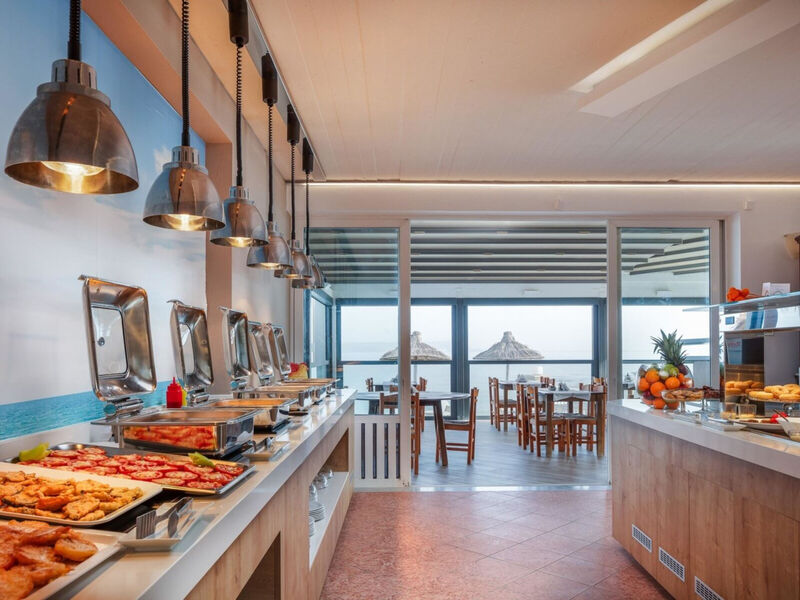 Golden Bay Hotel & Bungalows