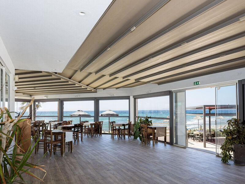 Golden Bay Hotel & Bungalows