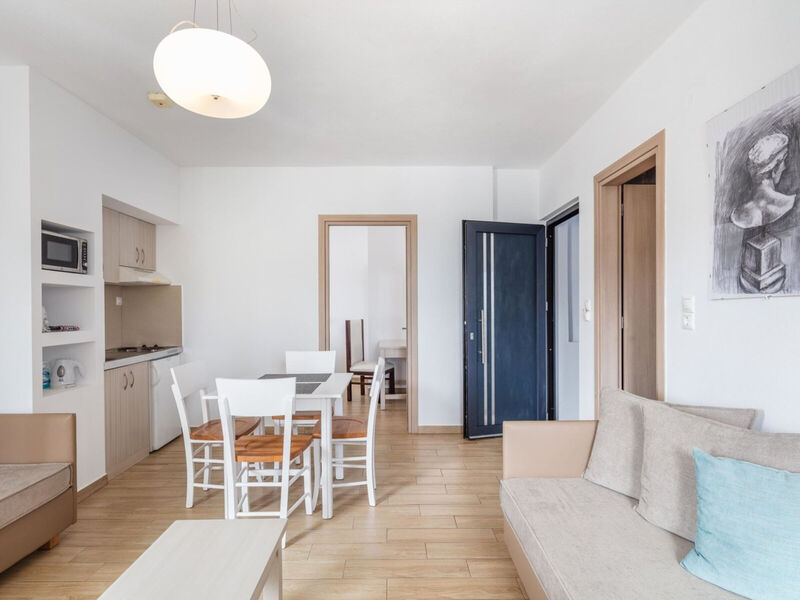 Golden Bay Hotel & Bungalows