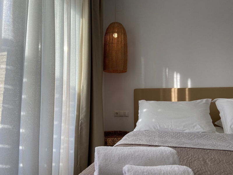 Golden Bee Lifestyle