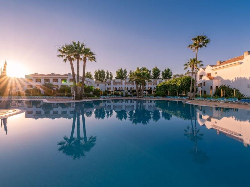 Golden Club Cabanas