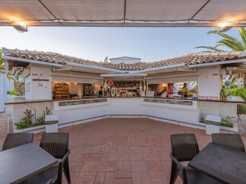 Golden Club Cabanas