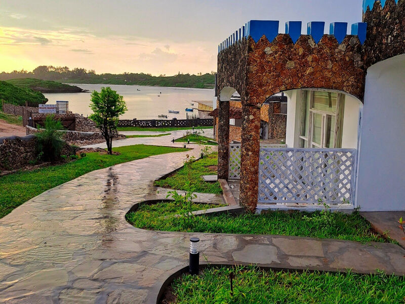 Golden Coast Resort