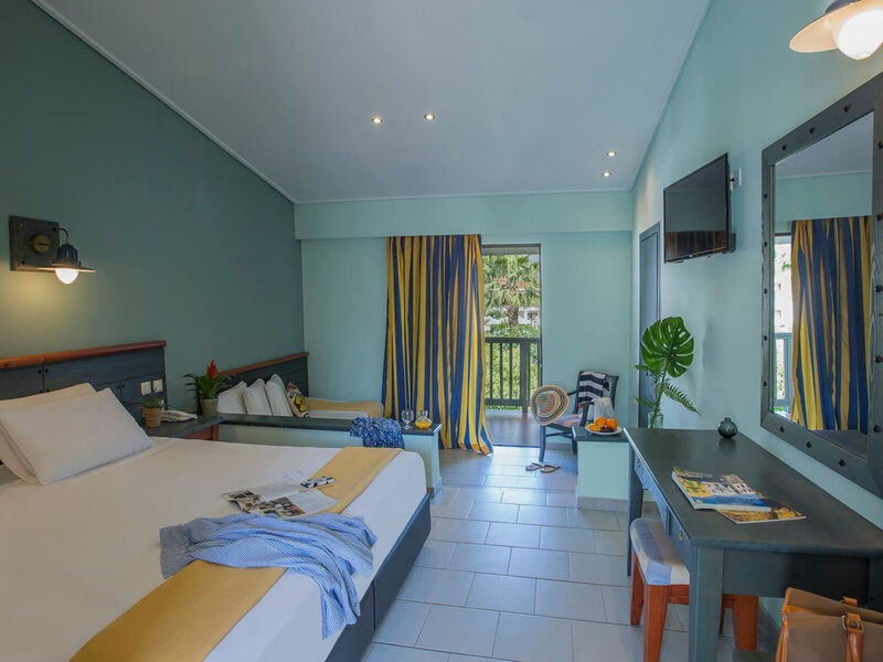 Golden Coast Hotel And Bungalows