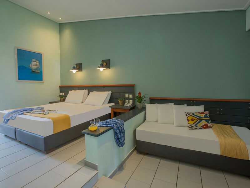 Golden Coast Hotel And Bungalows