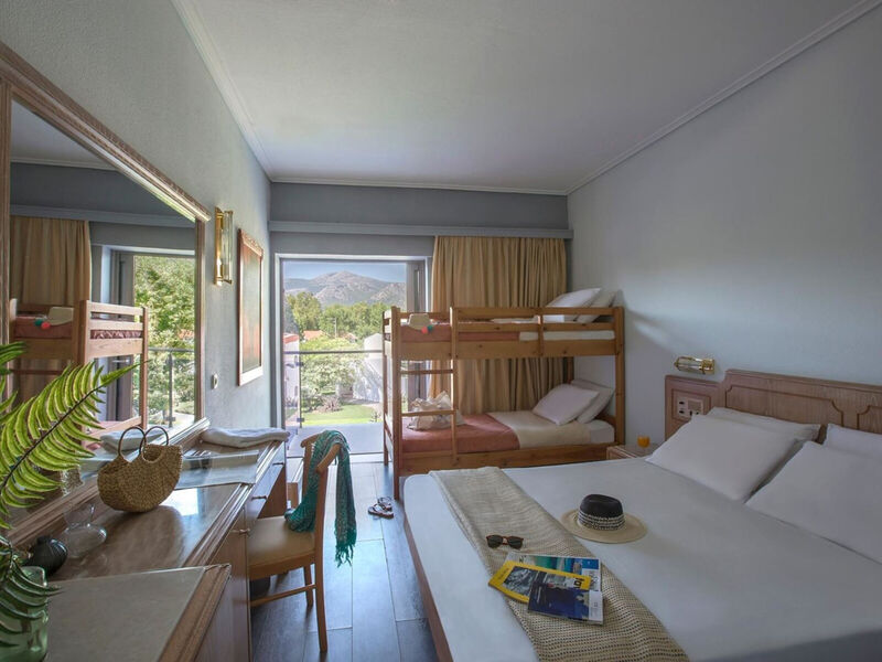 Golden Coast Hotel And Bungalows