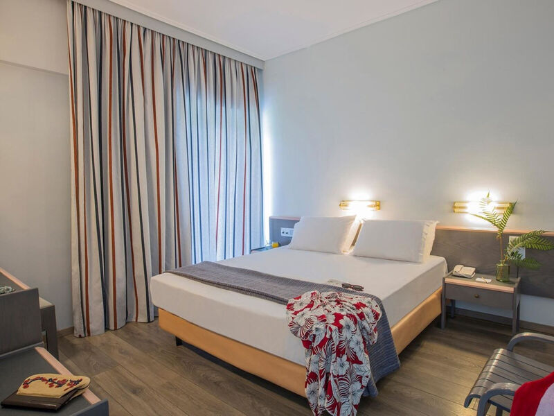 Golden Coast Hotel And Bungalows