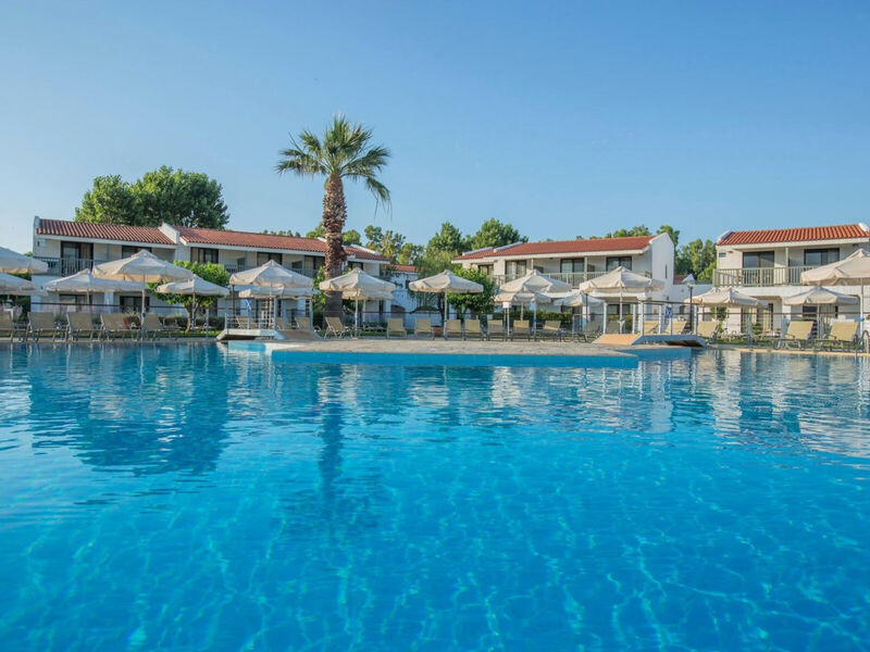 Golden Coast Hotel And Bungalows