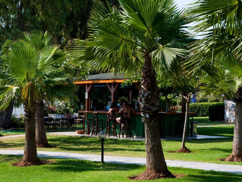 Golden Coast Hotel And Bungalows