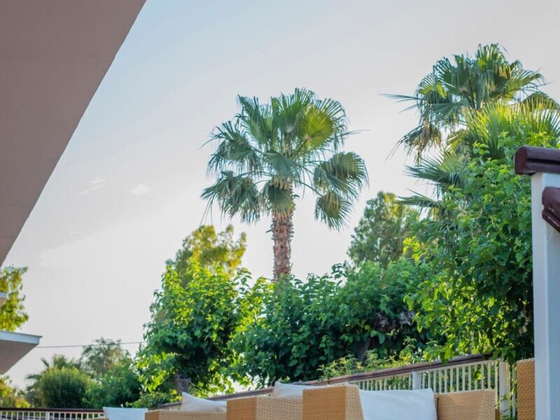 Golden Coast Hotel And Bungalows