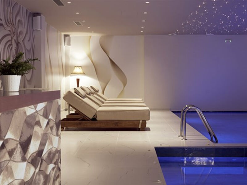 Golden Sun Resort & Spa