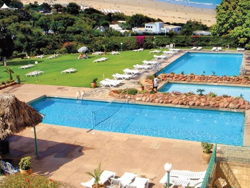 Golden Tulip Anezi