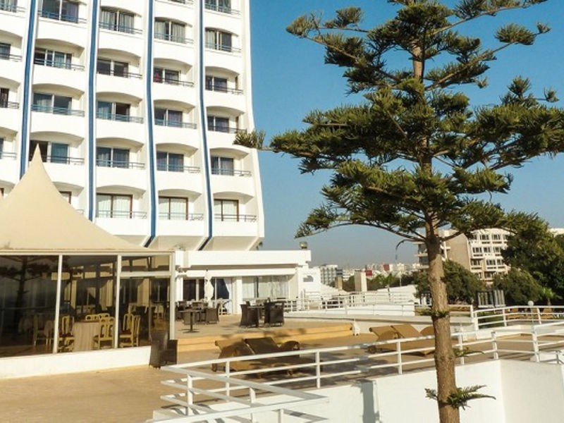 Golden Tulip Anezi
