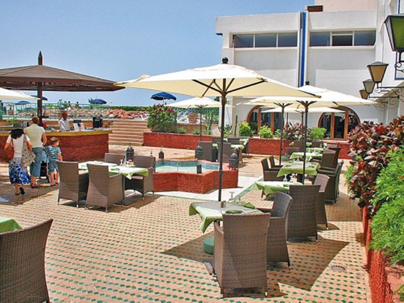 Golden Tulip Anezi