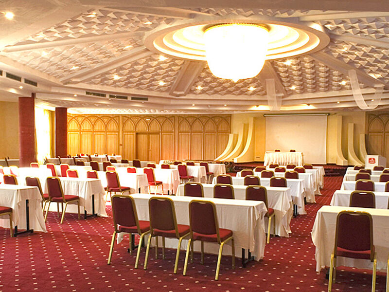 Golden Tulip Taj Sultan