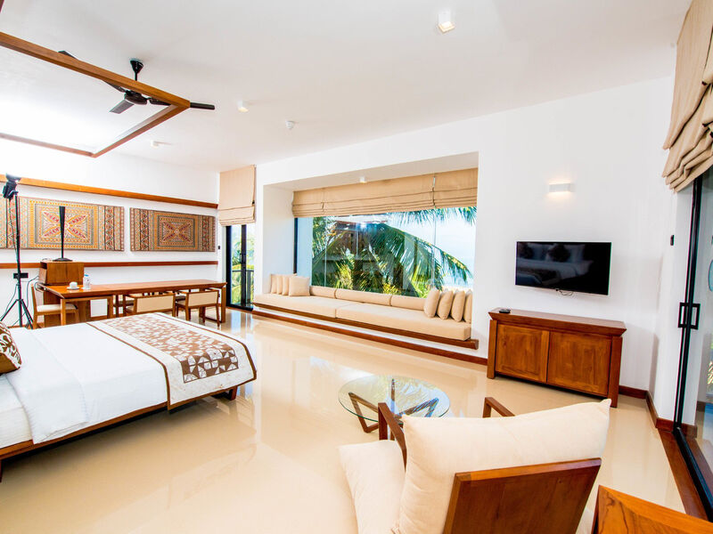 Goldi Sands