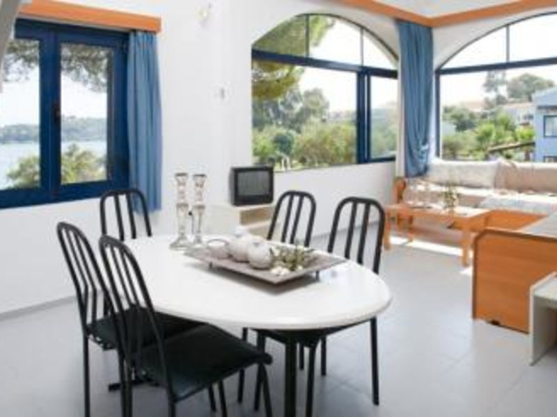 Govino Bay