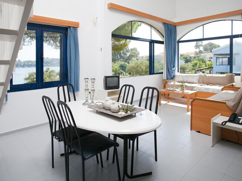 Govino Bay