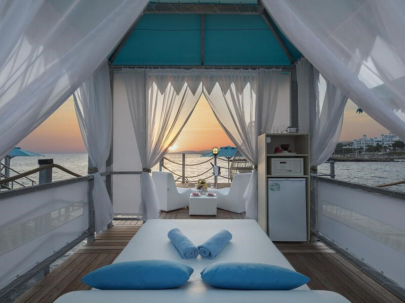 Granada Luxury Beach