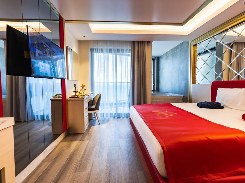 Granada Luxury Red