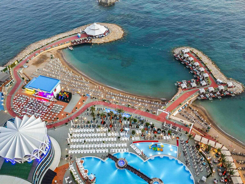 Granada Luxury Resort & Spa