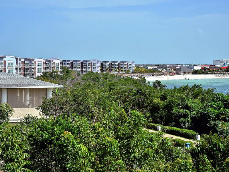 Grand Aston Cayo Las Brujas Beach Resort & Spa