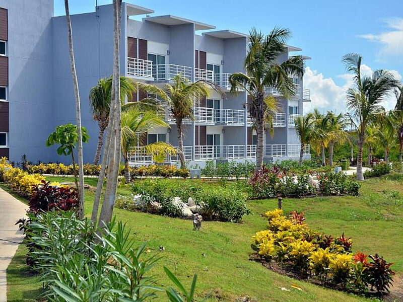 Grand Aston Cayo Las Brujas Beach Resort & Spa