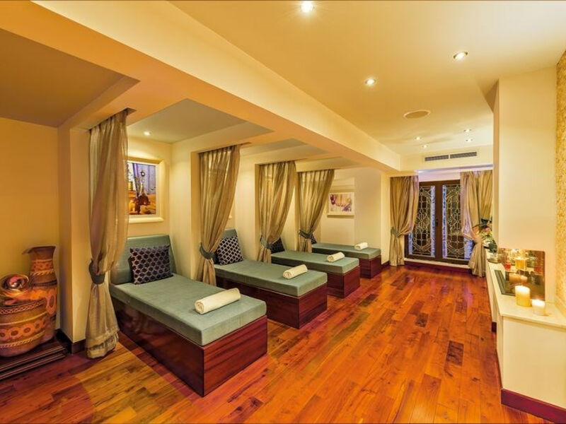 Grand Hotel