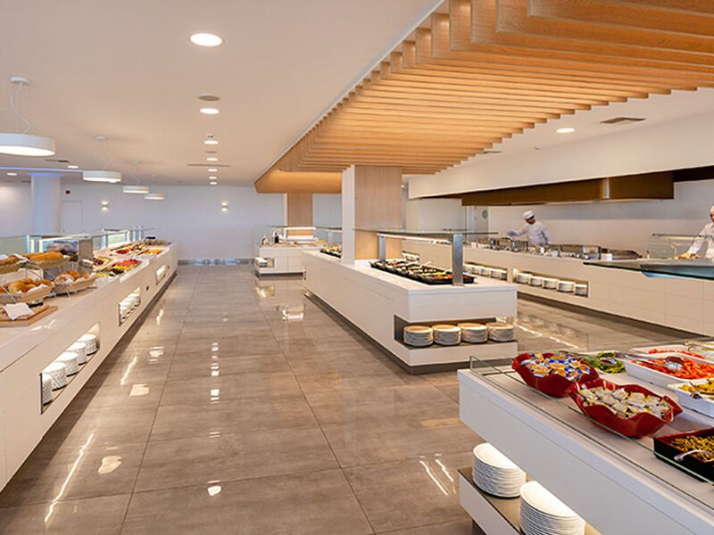 Grand Hotel Holiday Resort