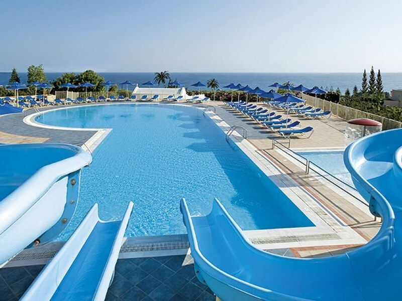 Grand Hotel Holiday Resort