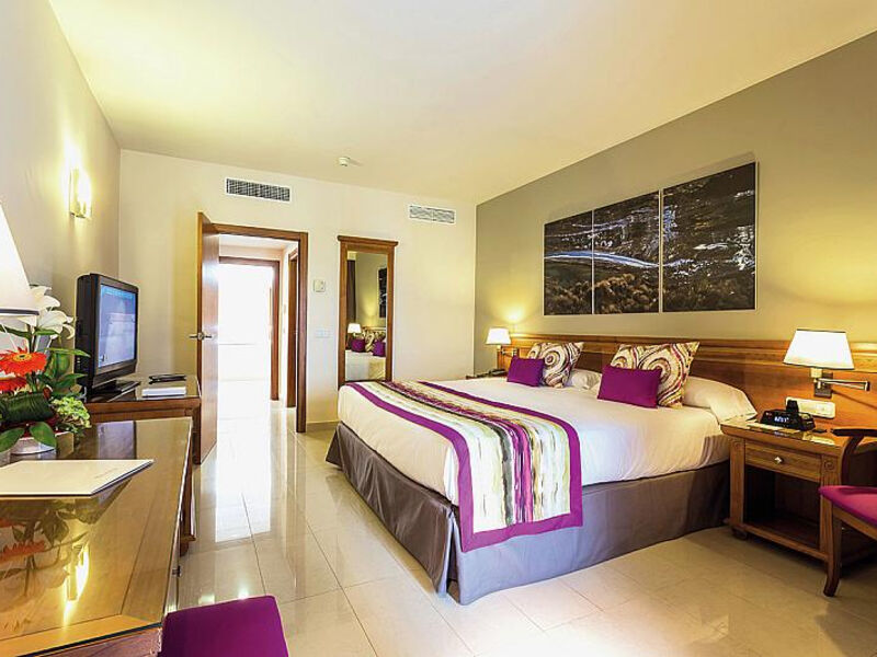 Grand Palladium Palace Ibiza Resort & Spa