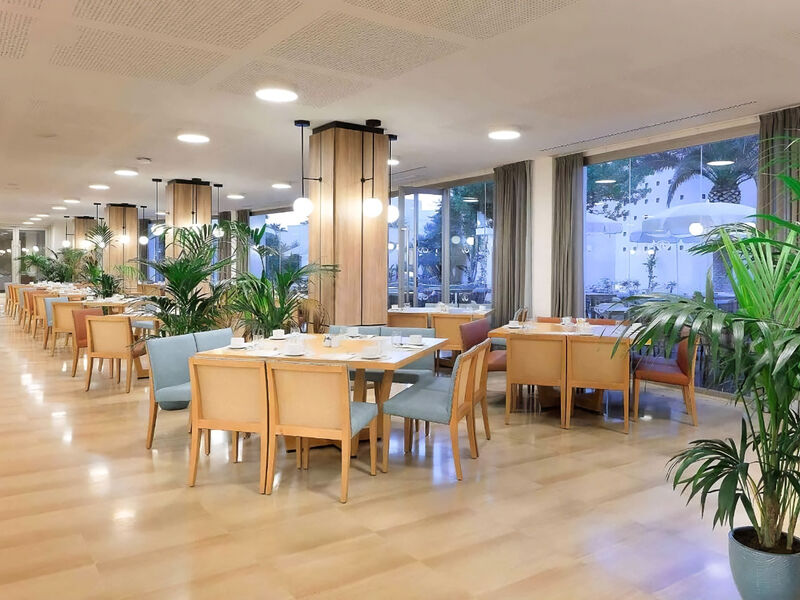 Grand Palladium Palace Ibiza Resort & Spa