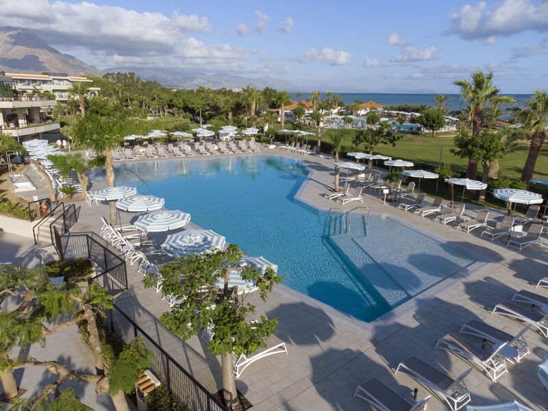 Grand Palladium Resort